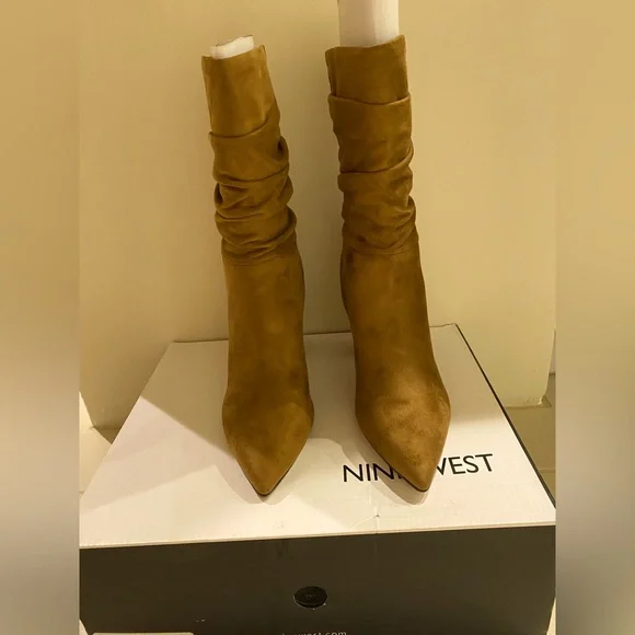 BRAND NEW Nine West Suede Boots - Picture 3 of 3